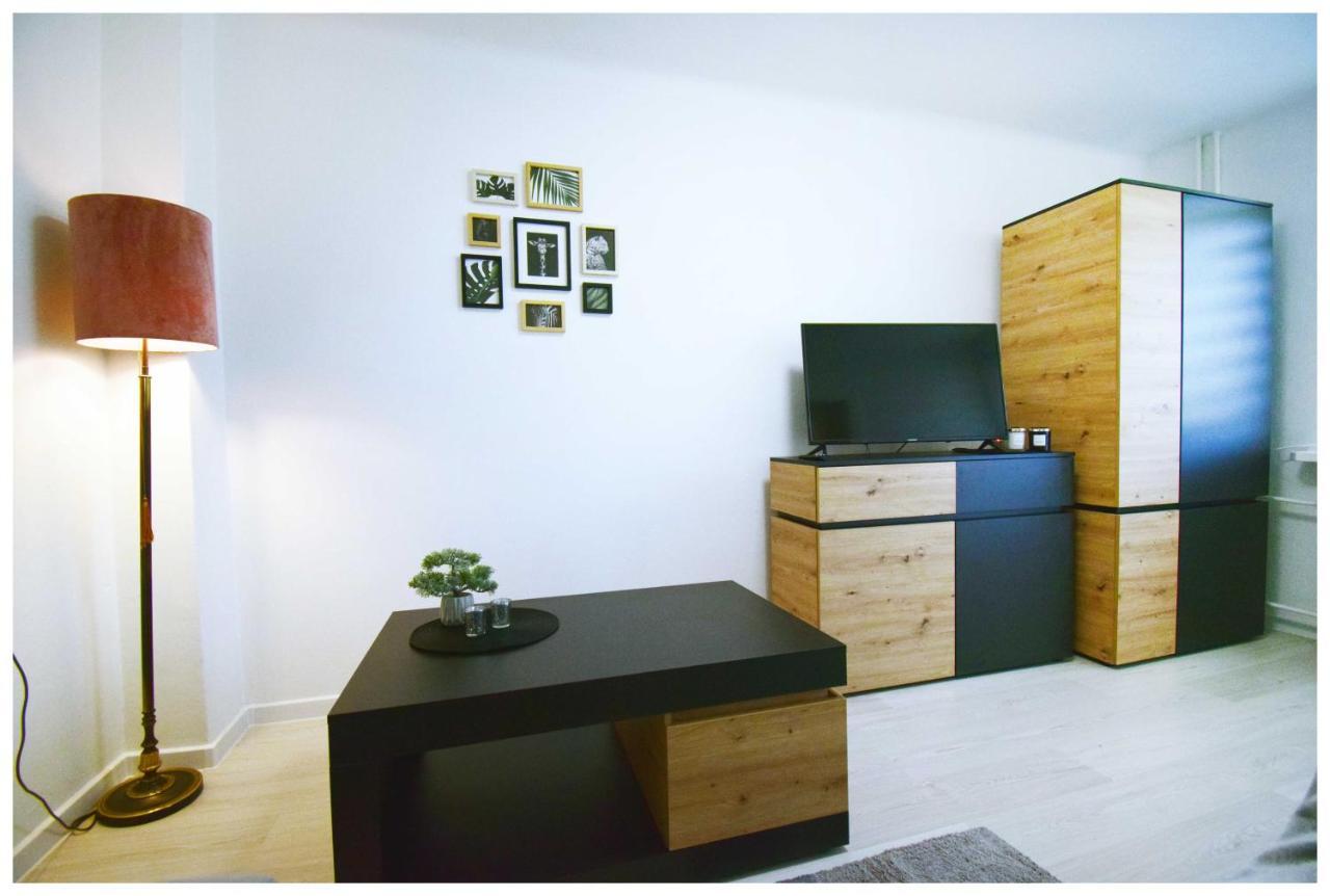 דירות Color24 Centrum Nisko מראה חיצוני תמונה