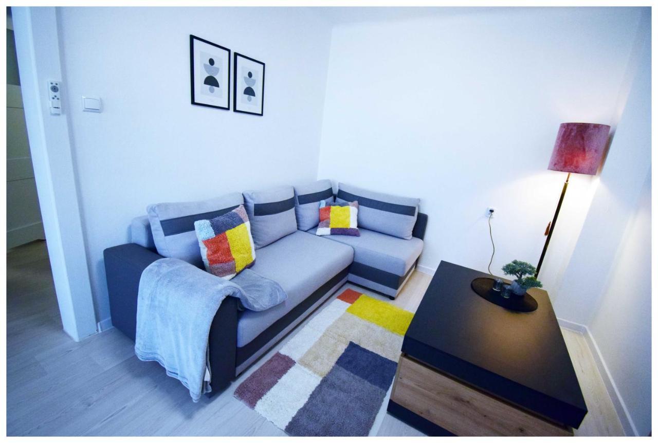 דירות Color24 Centrum Nisko מראה חיצוני תמונה
